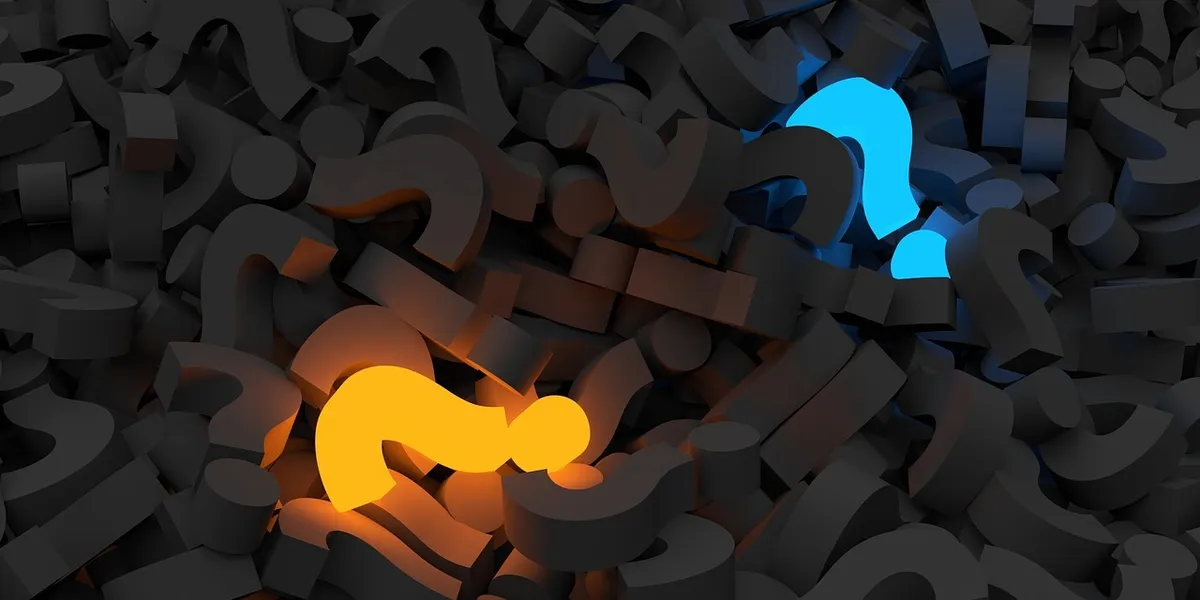 the difference between search query and keyword