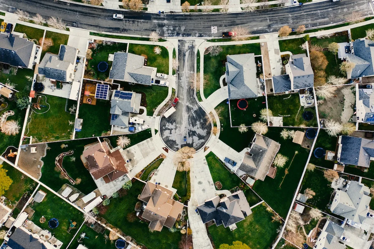 Neighborhood of people that would benefit from Google LSA for real estate.