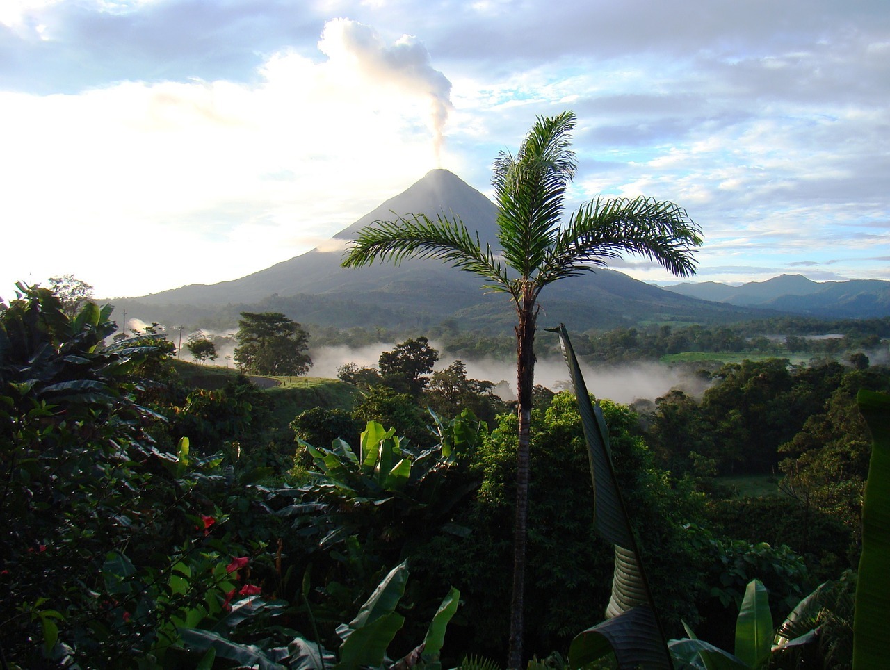 volcano on costa rica volcano on costa rica