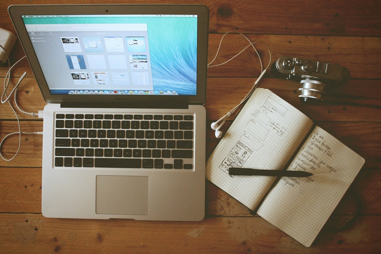 using a laptop for keyword research using a laptop for keyword research